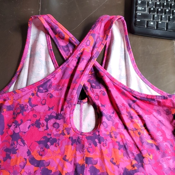 NEW Gaiam yoga top 🐾 size Large -WITH tags attached= CLOSET CLOSING- FINAL - Picture 5 of 11